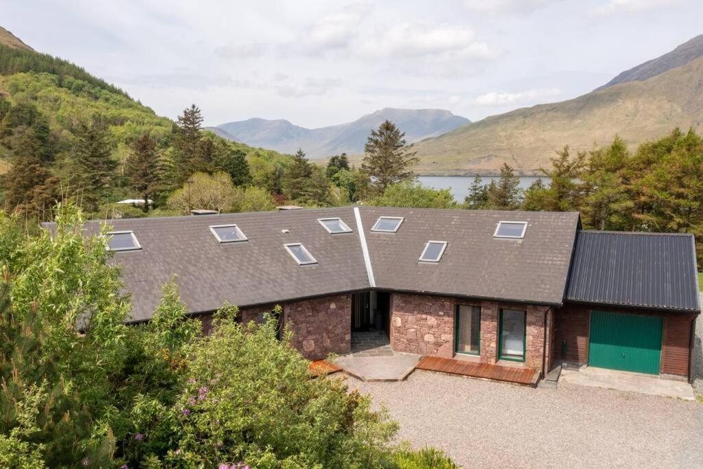 Heather Lodge With Sea And Mountain Views Leenaun Exterior photo