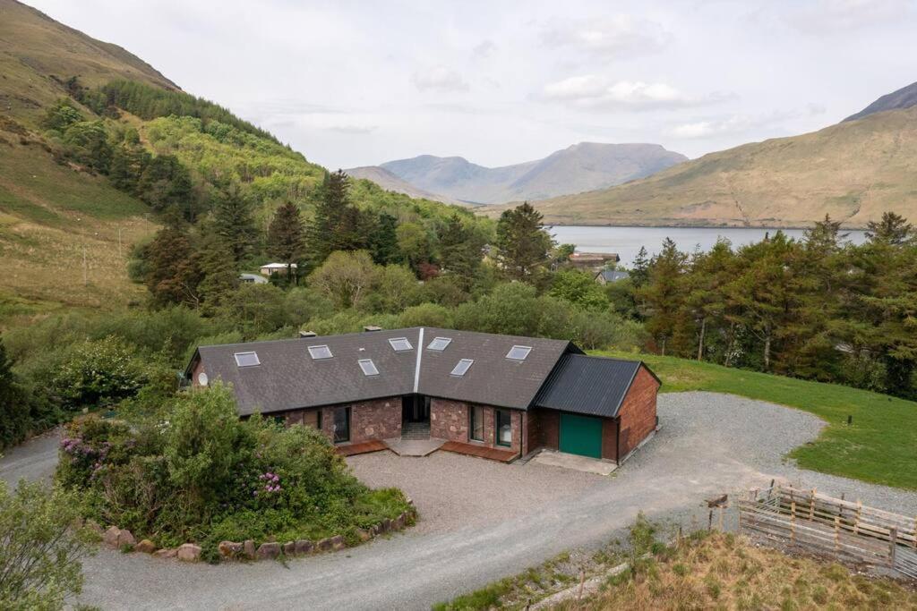 Heather Lodge With Sea And Mountain Views Leenaun Exterior photo